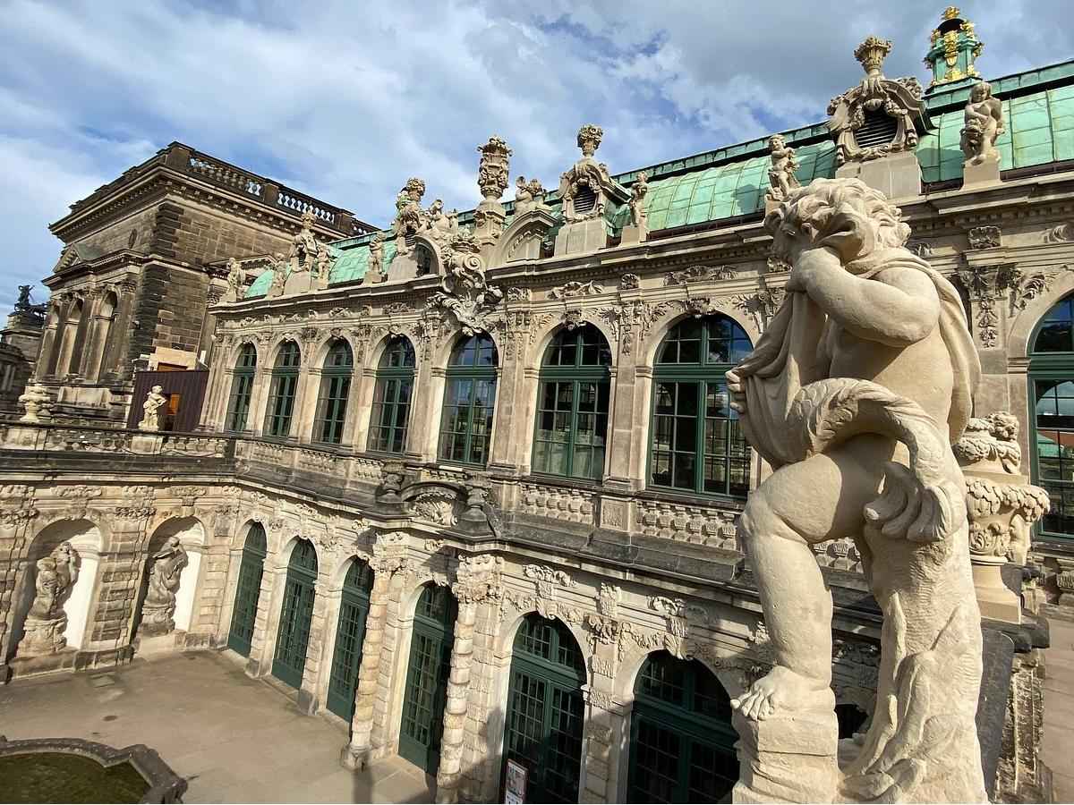 How to get to Zwinger