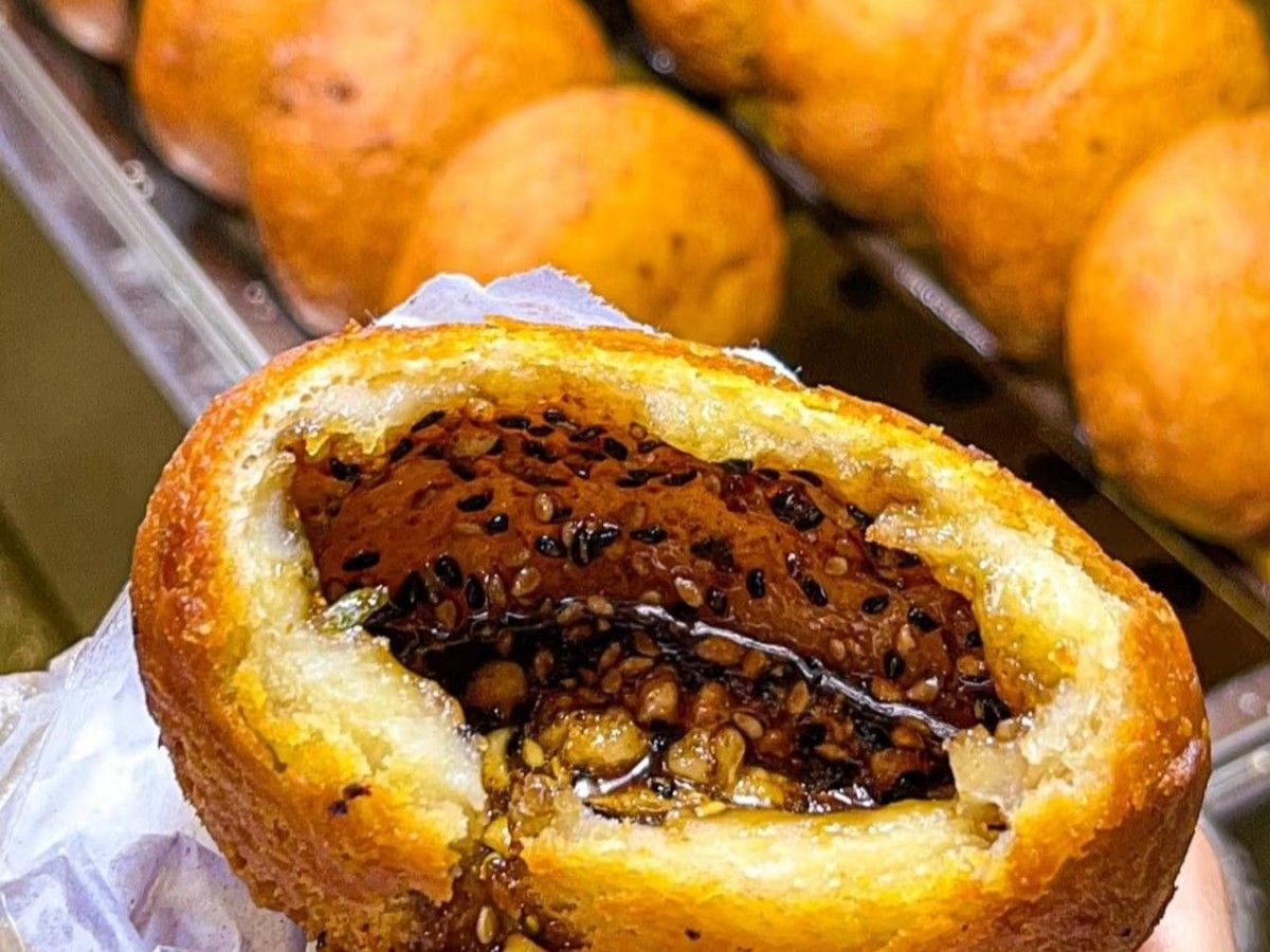 Deep Fried Cake: A Crispy and Delicious Dessert