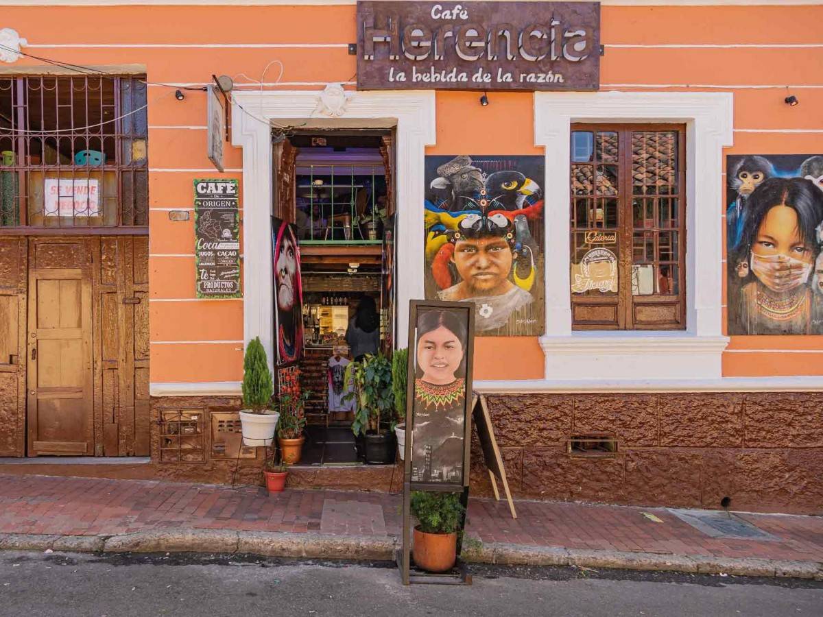 Art in life: cafes, bookstores and creative markets