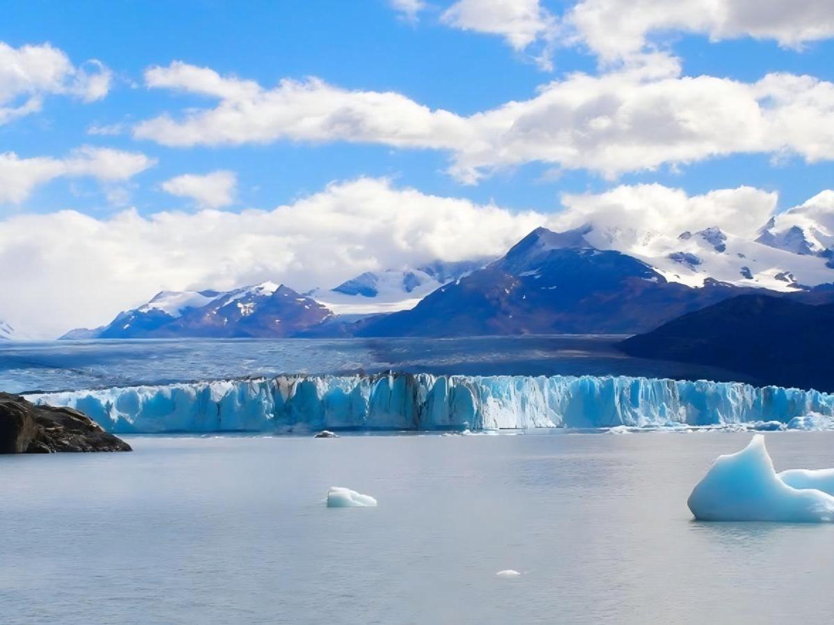 In-depth experience: from adventure to poetic immersion