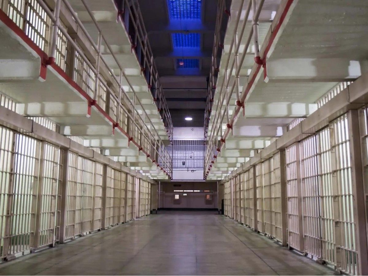 How to get to Alcatraz Island?