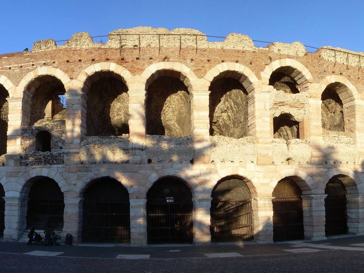 Truth 1: Acoustic traps in the cracks of the stone, 2,000 years earlier than modern theaters