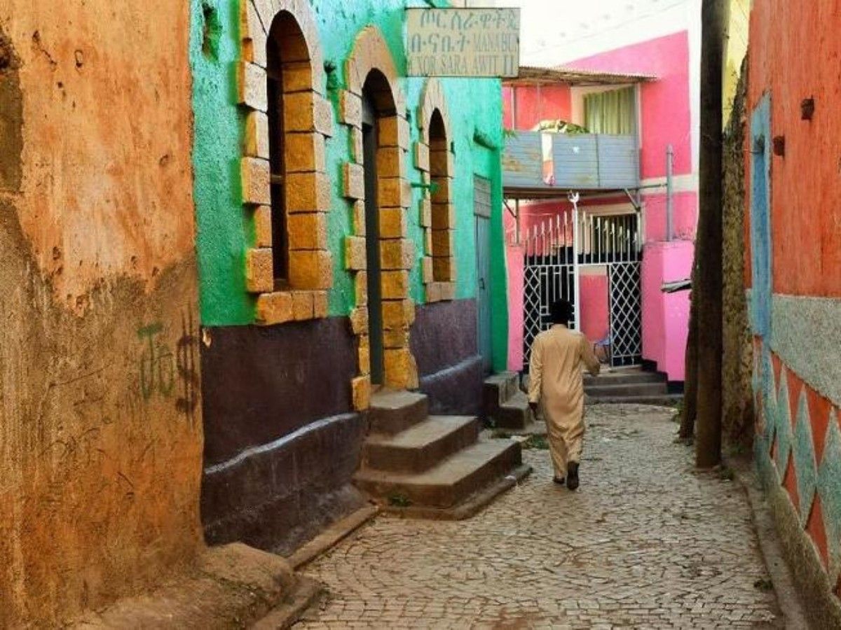 Harar on the tip of the tongue: a carnival of street food