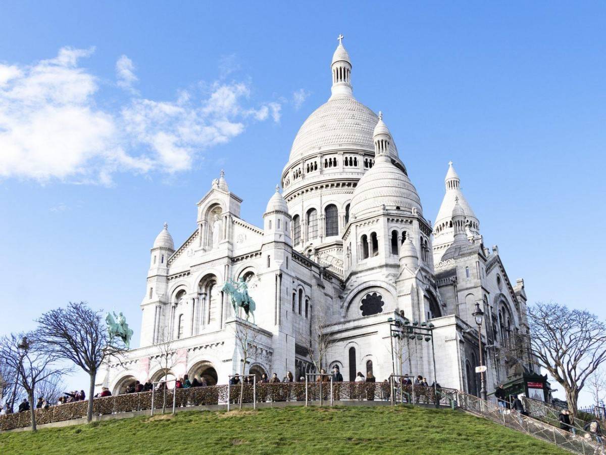 Night Carnival: The Colorful Night of Montmartre