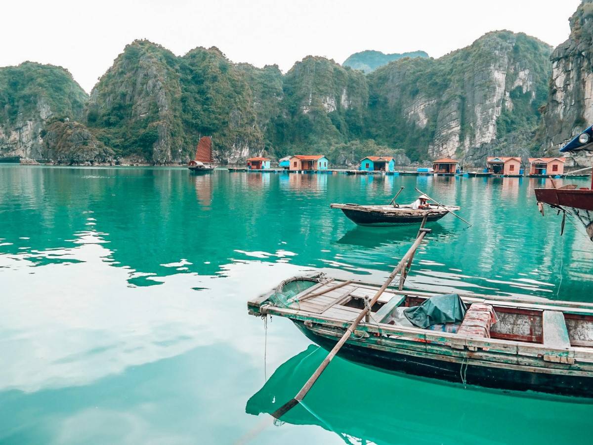September - October: Cool and refreshing autumn weather with charming scenery